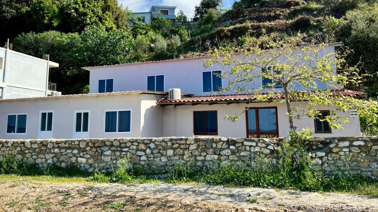 Residence Villa Denny&Villa Kate Borsh Exterior photo
